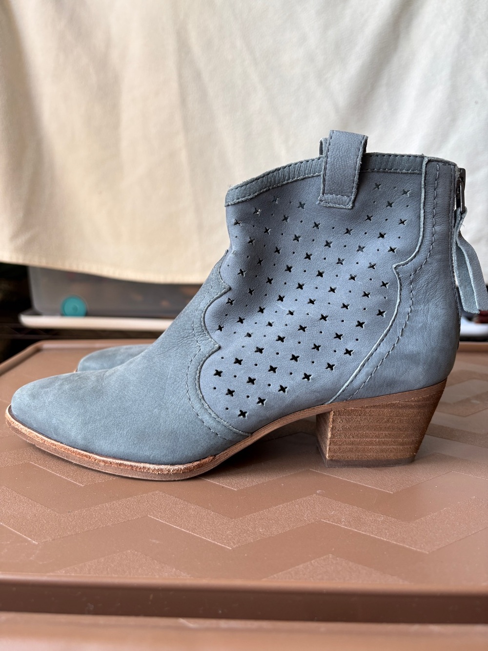 Sam Edelman Blue /Gray Suede Star-Perforated Ankle Booties  Size 7 1/2